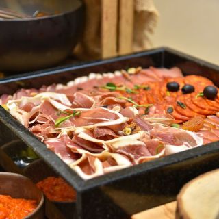 Hotel Radisson Collection - tanjir sa hladnim narescima