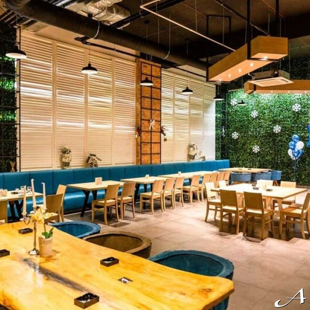 Restoran Take Square - praznični enterijer