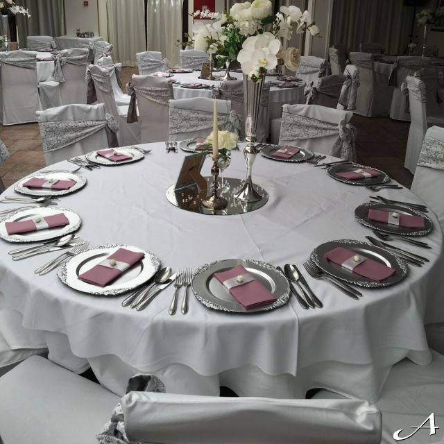 Hotel Prestige - elegantno dekorisani sto