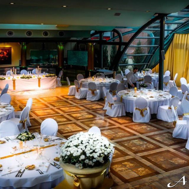 Hotel za Novu godinu - dekorisane sale