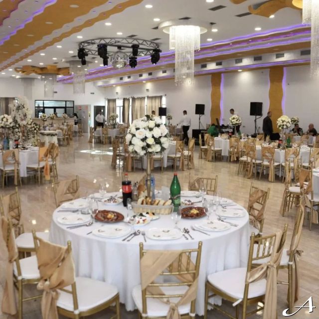 Event centar - dekorisane stolove
