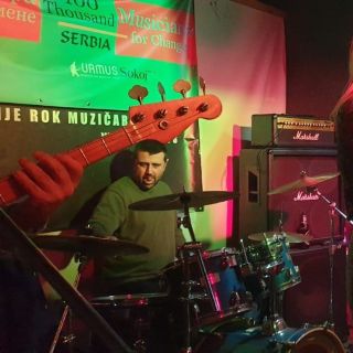 Udruženje rok muzičara - pevač i bend