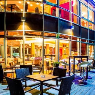Doček Srpske Nove godine - osvetljen splav restoran