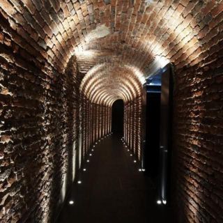 Gold Event Centar - osvetljen tunel