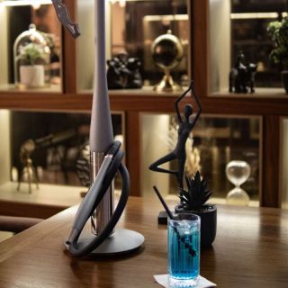 Premium club Luxura - sto sa dekoracijom