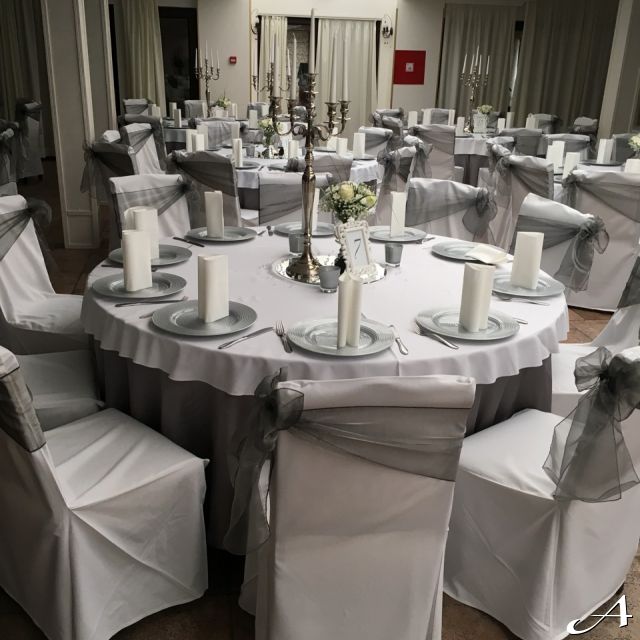 Hotel Prestige - dekorisani stolovi za proslavu