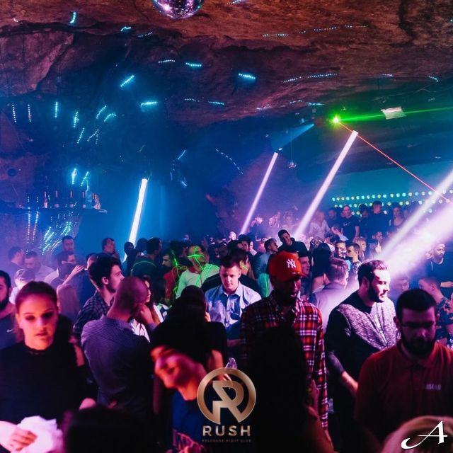Klub Rush - gužva i svetla