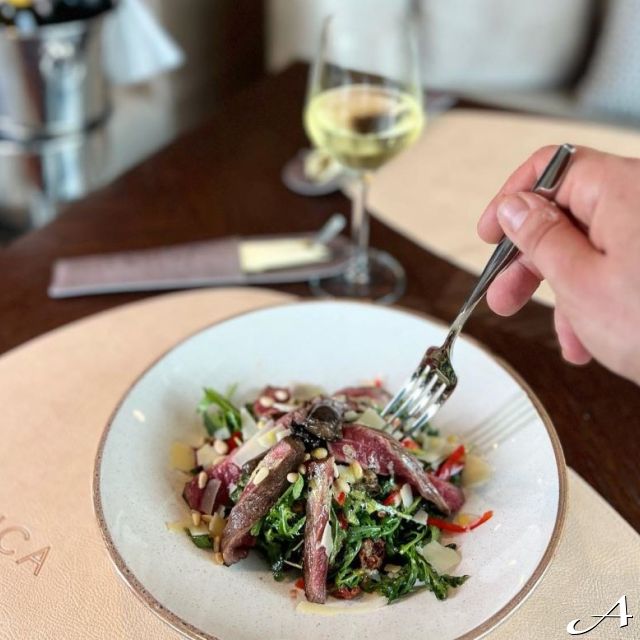 Dolly Bell Petica - salata i vino
