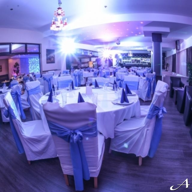 Event centar Satelit - prazni stolovi i stolice