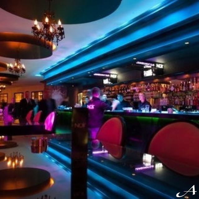 Klub Noir - bar i osvetljenje