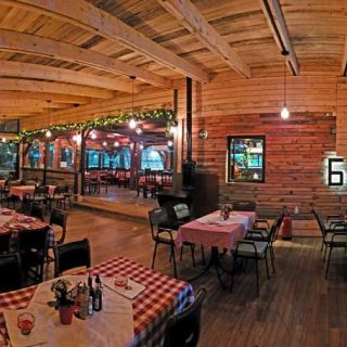 Restoran Bakara - praznični enterijer