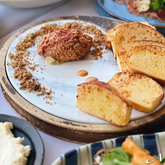 Ambar restoran - predjelo sa hlebom