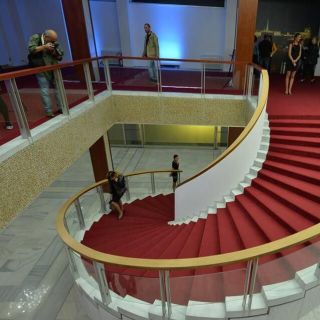 Hotel Jugoslavija - unutrašnjost sa stepeništem
