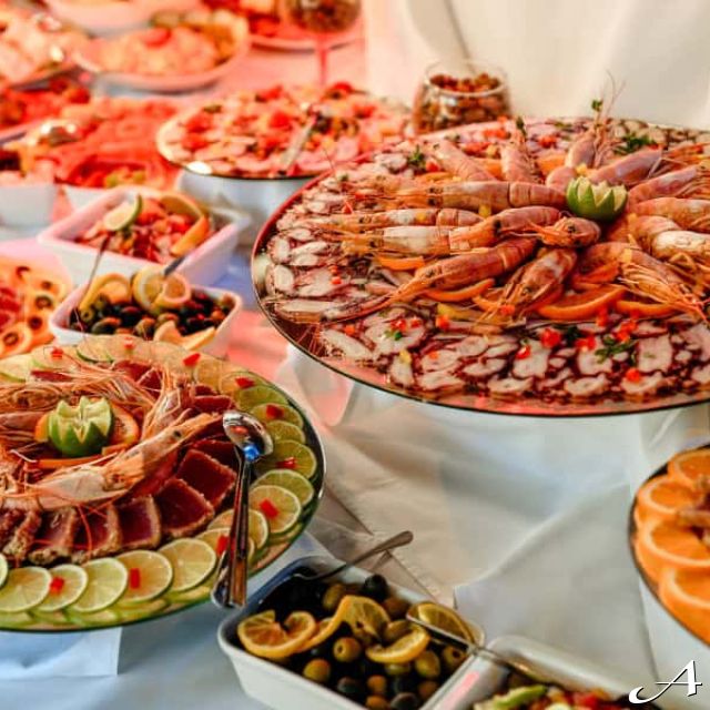Splav restoran Amsterdam - bogat izbor hrane