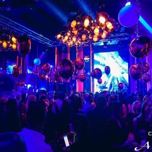 Klub Kasina - publika slavi Novu godinu