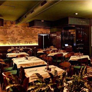 Restoran Zlatni bokal - prazne stolove