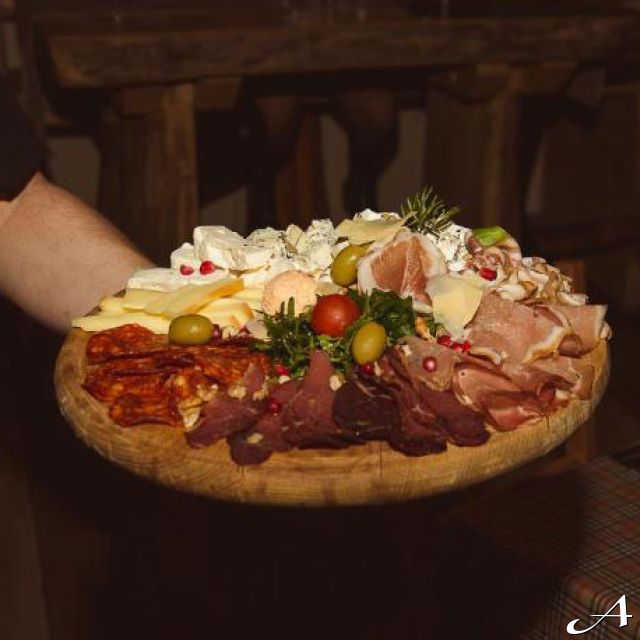 Kafana Barberi - posluženje sa hladnim narescima