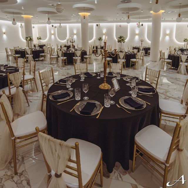 Faena Event Hall - elegantno dekorisane stolove