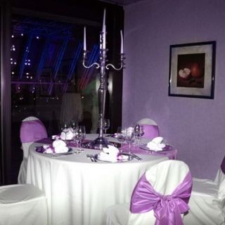 Hotel Continental - sto sa dekoracijom