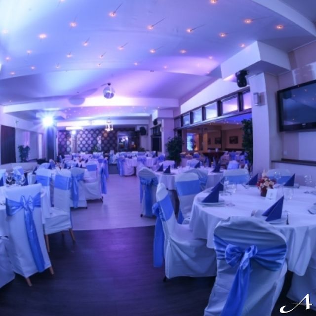 Event centar Satelit - dekorisane stolice i stolovi