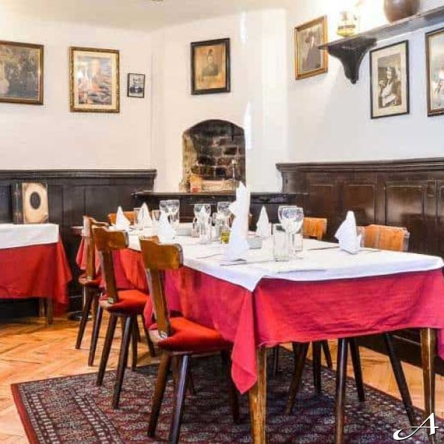 Restoran Tri Šešira - praznični sto