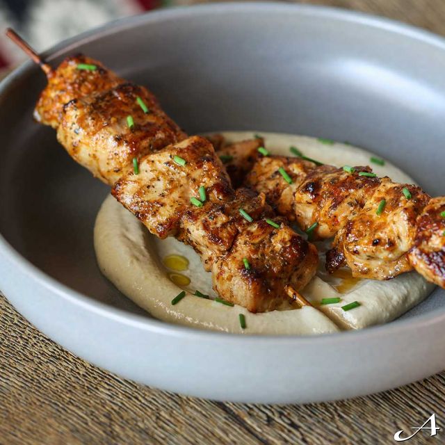 Ambar restoran - ražnjići na tanjiru