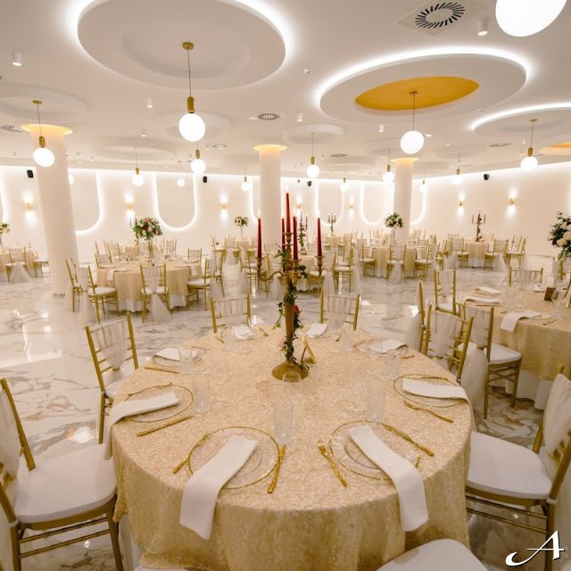 Faena Event Hall - elegantno dekorisane stolove