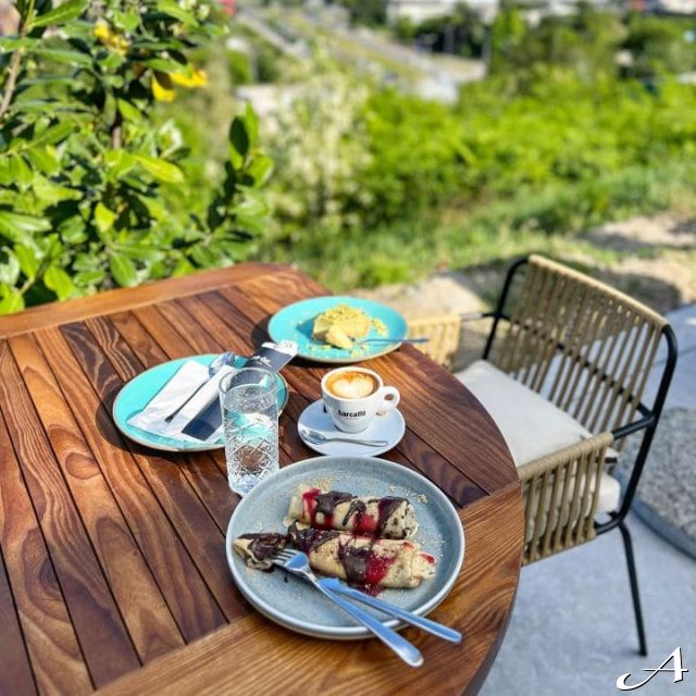 Dolly Bell Java - sto sa hranom i pogledom