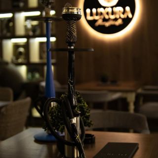 Premium club Luxura - nargila na stolu