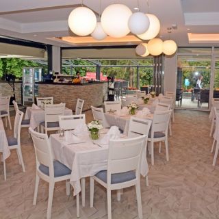 Hotel Fontana - praznični restoran