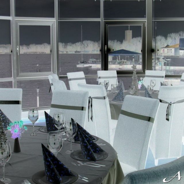Splav restoran Dubai - praznični sto