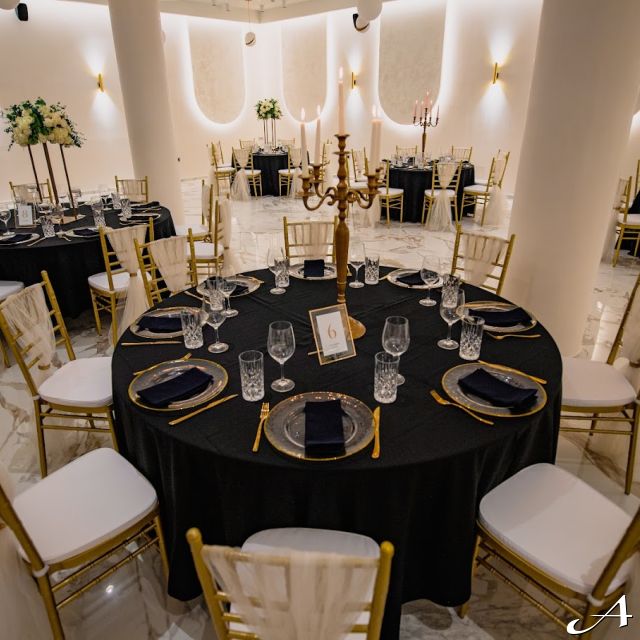 Faena Event Hall - elegantno postavljeni stolovi