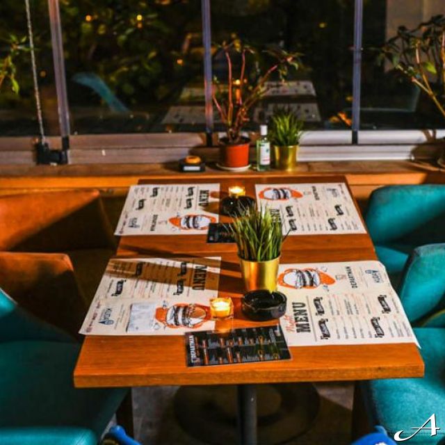 Restoran Departman - sto sa menijima