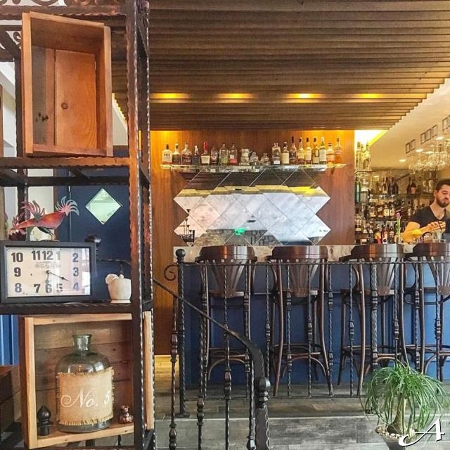 Bistro restoran - bar i stolice
