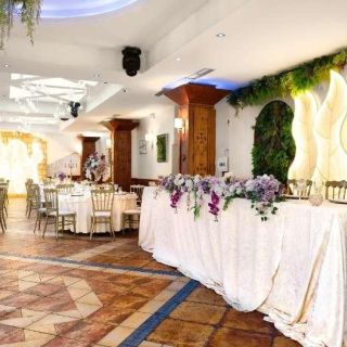 Doček Nove godine - dekorisane sale