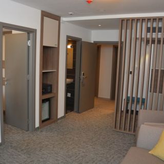 Hotel Fontana - soba sa sofom