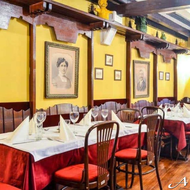 Restoran Tri Šešira - prazni stolovi