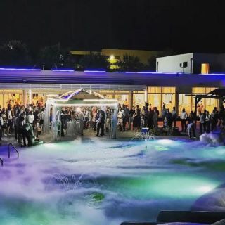 Restoran Poseidon - ljudi na proslavi