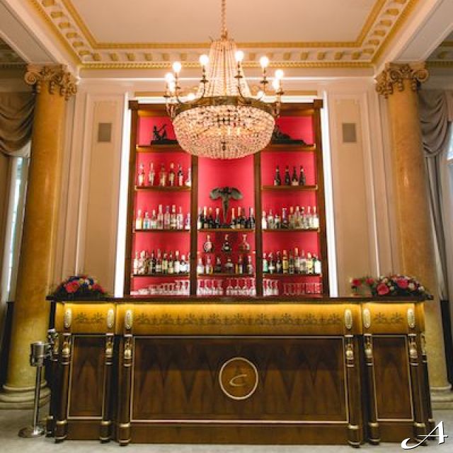 Hotel - luksuzni bar i luster