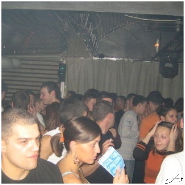 Club Corona - ljudi u klubu