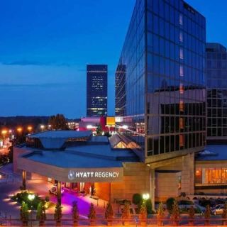 Hotel Hyatt Regency - spoljasnji izgled nocu