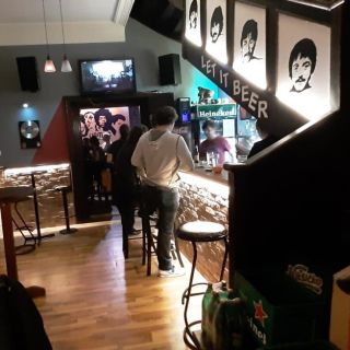 Udruženje rok muzičara - enterijer bara
