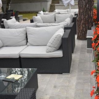 Hotel Fontana Vrnjačka Banja - baštenski nameštaj i cveće