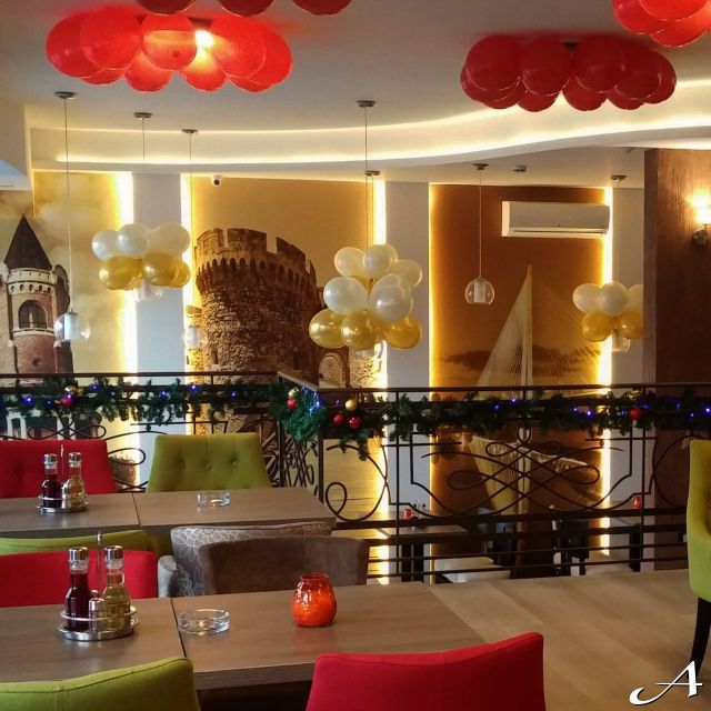 Restoran Galaxy - praznični enterijer