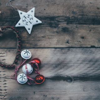 Nova godina - ukrasi na drvetu