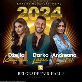 Nova godina - tri osobe poziraju