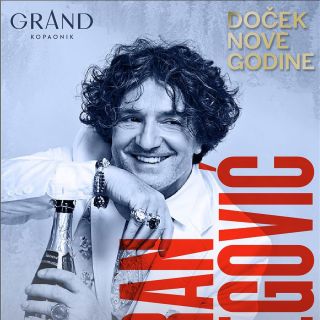 Nova godina - muzičar sa bocom