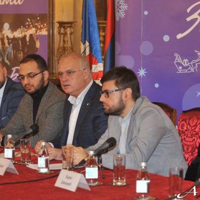 Nova godina Beograd - panel diskusija