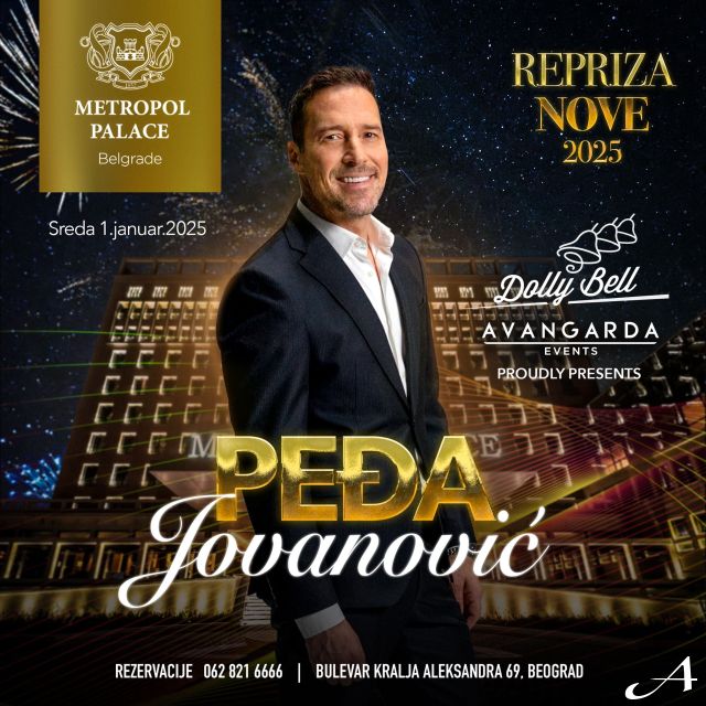 Nova godina - pevač ispred hotela