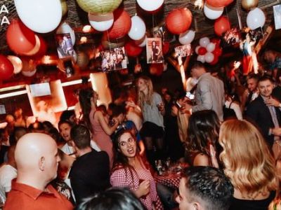 Splav Hua Hua Nova godina